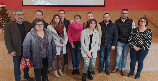 photo  les membres du nouveau comité des fêtes d’arthezé.  &copy;  le maine libre 