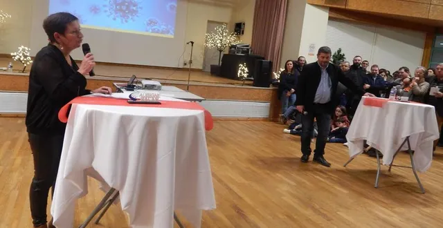 photo  brigitte lecor conseillère départementale (à g.) est intervenue lors de la cérémonie des vœux de la municipalité d’aubigné-racan.  &copy;  le maine libre 