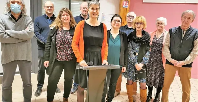photo  florence février et le conseil municipal ont présenté leurs vœux vendredi 6 janvier.  &copy;  le maine libre 