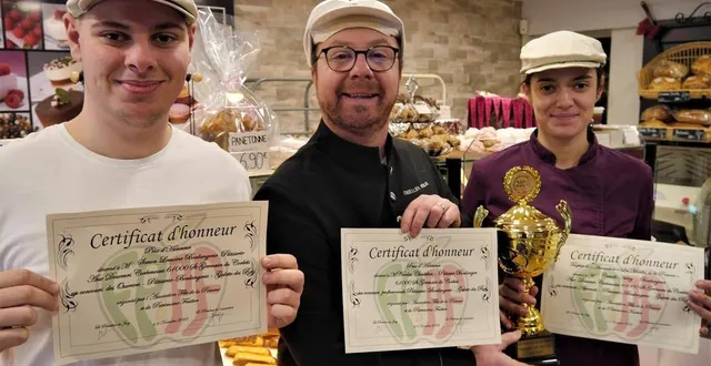 photo  l’équipe d’aux douceurs corbenoises, avec simon lemoine, nicolas chastellier, camille aubéry, est heureuse de présenter les trois prix d’honneur remportés à quévert.  &copy;  ouest-france 