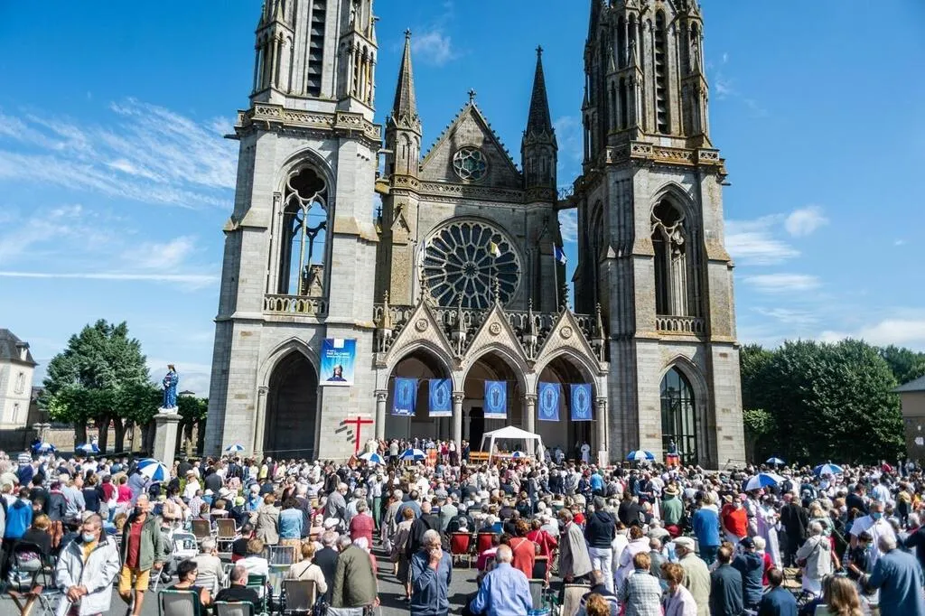 En Mayenne, le sanctuaire de Pontmain célèbre les 150 ans de sa
