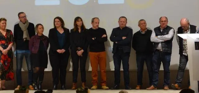 photo  jean-yves avignon et son conseil ont accueilli les spayennes et spayens pour les vœux au centre communal polyvalent.  &copy;  ouest-france 