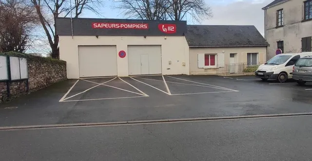 photo  des vestiaires doivent être aménagés pour accueillir des sapeuses-pompières au centre de secours de challain-la-potherie (maine-et-loire).  &copy;  ouest-france 