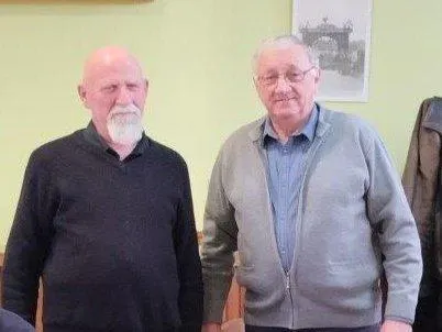 photo  l’agent recenseur édouard porquet en compagnie d’émile lamperière, à droite.  &copy;  ouest-france 