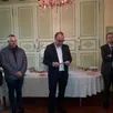 photo le maire d’épineu-le-chevreuil sébastien huet (au centre) a présenté les vœux du conseil municipal aux habitants.