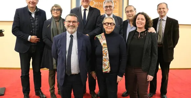 photo  entouré des administrateurs d’orne habitat, christophe de balorre, le président, a présenté ses vœux, mardi 17 janvier 2023.  &copy;  ouest-france 