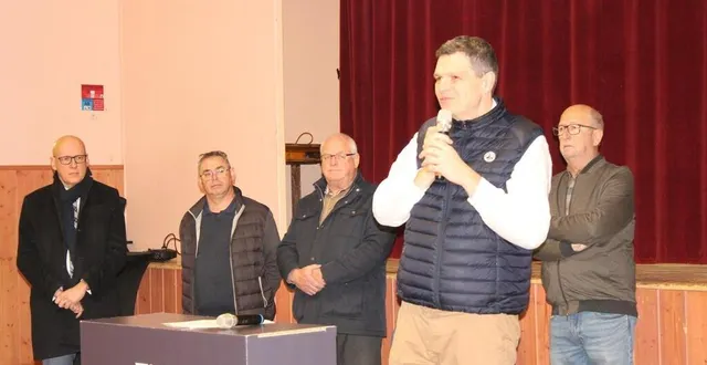 photo  la cérémonie des vœux de sébastien gourdel, président de la cdc vam, s’est déroulée à la salle des fêtes de sap-en-auge.  &copy;  ouest-france 