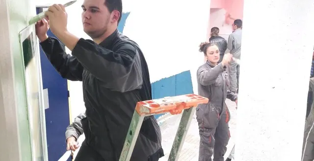photo  la démarche établit un pont entre les mondes agricole et artistique.  &copy;  le maine libre 