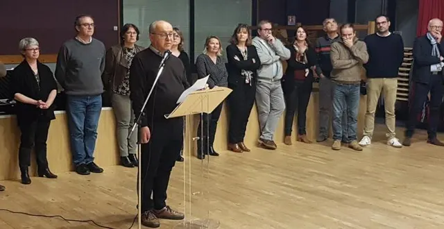 photo  dominique forest, maire de saint-melaine-sur-aubance, et le conseil municipal lors des vœux 2023, vendredi 13 janvier.  &copy;  co 