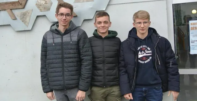 photo  gabriel, axel et hugolin présentent leur course de karting intitulée kart du désert.  &copy;  ouest-france 