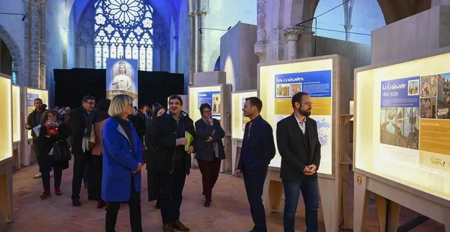 photo  l’exposition consacrée à la reine bérengère suscite un réel intérêt auprès des visiteurs.  &copy;  archives le maine libre - denis lambert 