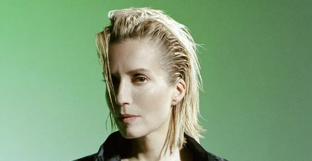 photo  jeanne added signe avec « by your side » un troisième album lumineux.  &copy;  camille vivier 