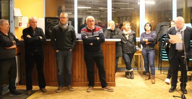 photo  frédéric cosson, maire de saint-aubin-de-locquenay, a présenté les vœux de la municipalité devant une salle comble  &copy;  le maine libre 