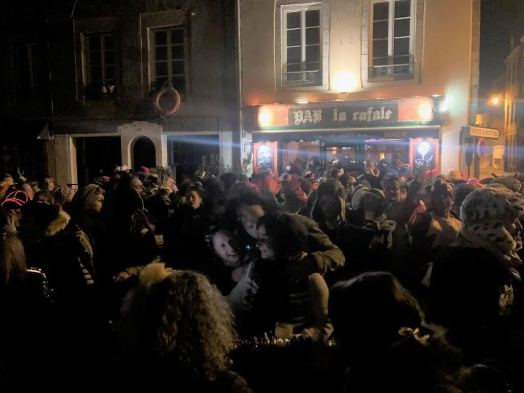 Les bars de Granville en ébullition pour préparer le carnaval