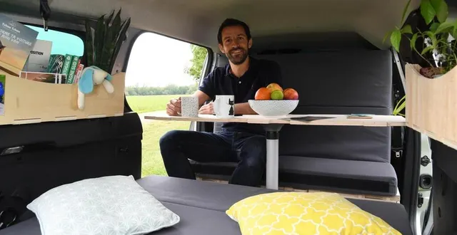 photo  julien boucault, dirigeant de la société tchao tchao obtient un financement dans l’émission de m6 « qui veut être mon associé ? ».  &copy;  co – laurent combet 