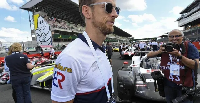 photo  jenson button lors des 24 heures du mans 2018, où il avait roulé avec le smp racing.  &copy;  archives le maine libre – denis lambert 