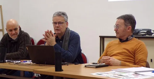 photo  le comité de jumelage se rendra à uggiate-trevano au mois de mai prochain.  &copy;  le maine libre 