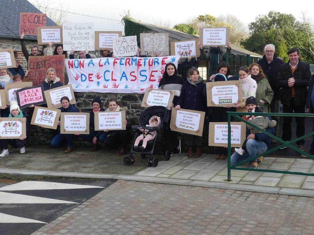 Ploëzal. Mobilisation Face à La Menace De Fermeture D’une Classe ...