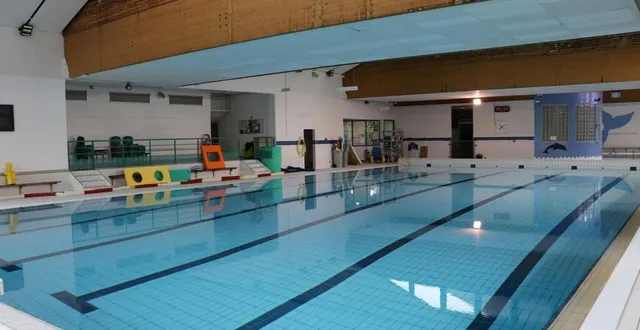 photo  inaugurée en 1997, la piscine de candé devrait fermer ses portes le 30 juin 2023. à moins d’un rebondissement d’ici là…  &copy;  ouest-france 