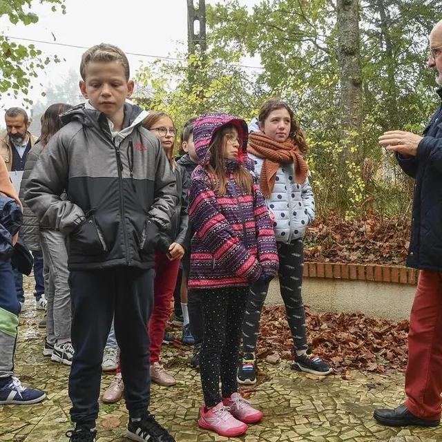 photo les écoliers ont travaillé avec des historiens pour mieux connaître la vie de léontine bracchi.  ©  archives le maine libre – yvon loue