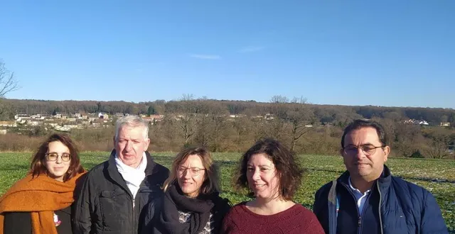 photo  la liste « ensemble pour saint-clair-de-halouze » candidate pour les élections municipales partielles des 5 et 12 février 2023. elle est composée de marion simon, michel pringault, sophie berthout, armelle rousier, christophe amice.? ? ?  &copy;  dr 