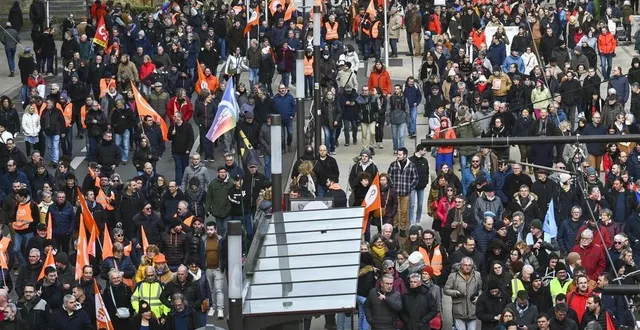 photo  c’est un cortège encore plus dense que celui du 19 janvier qui a exprimé ce mardi 31 janvier son rejet de la réforme du système des retraites  &copy;  le maine libre - denis lambert 