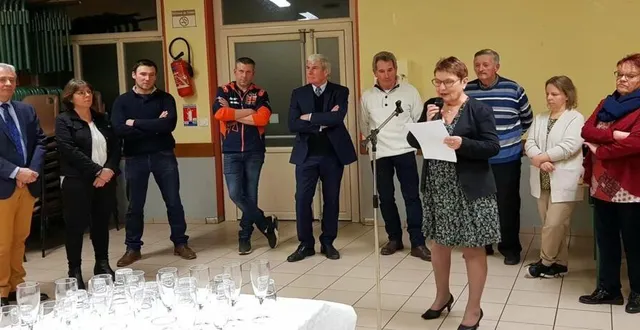 photo  annick dutertre, maire de saint-georges et son équipe.  &copy;  le maine libre 