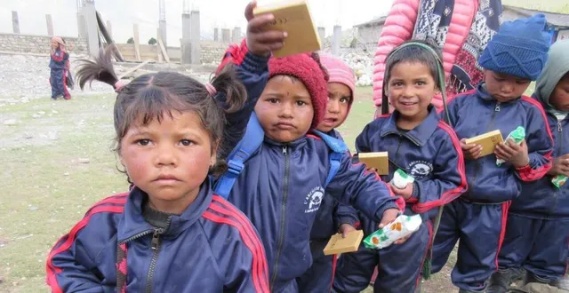 photo  l’association se rend dans les villages du népal tous les 18 mois.  &copy;  l’arche de dolanji 