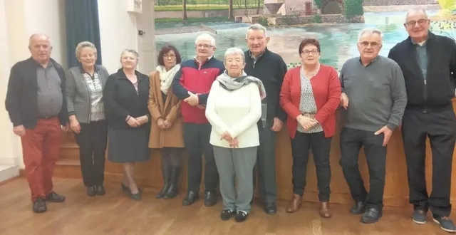 photo  le conseil d’administration dans sa composition 2023 avec, de gauche à droite : daniel châbles, colette châbles, sylviane dutertre, martine le gros, jean-yves forget, renée chaussée, roland chaussée, chantal grison, roger denis et jacques hermange  &copy;  le maine libre 