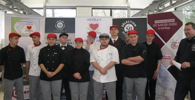 photo  michaël doire (à droite), président de la fédération de la boucherie-traiteur de la sarthe, a proclamé les résultats du concours départemental.  &copy;  ouest-france 