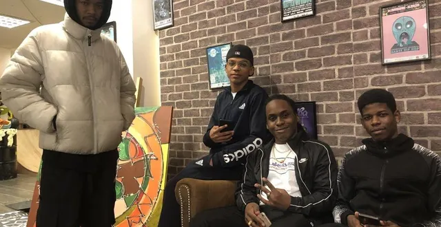 photo  tais accompagne chaque mercredi kaua, djeymian et janelik dans le perfectionnement de leur art, dans la zone 61 d’alençon.  &copy;  ouest-france 