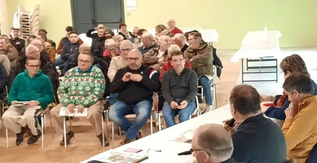photo  une cinquantaine de personnes ont assisté à l’assemblée générale.  &copy;  le maine libre 