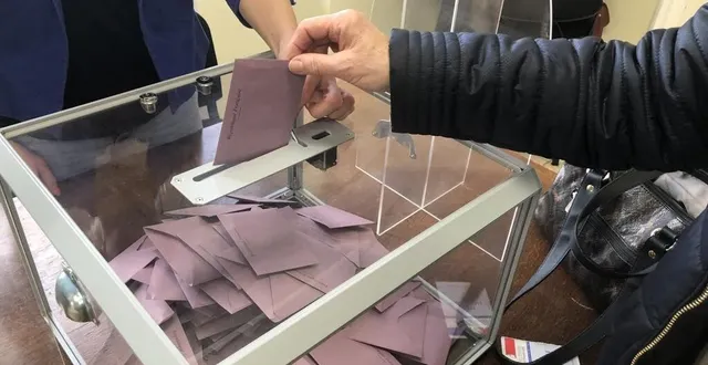 photo  le premier tour des élections municipales partielles complémentaires à saint-clair-de-halouze, dans l’orne, a eu lieu le dimanche 5 février.  &copy;  ouest-france 