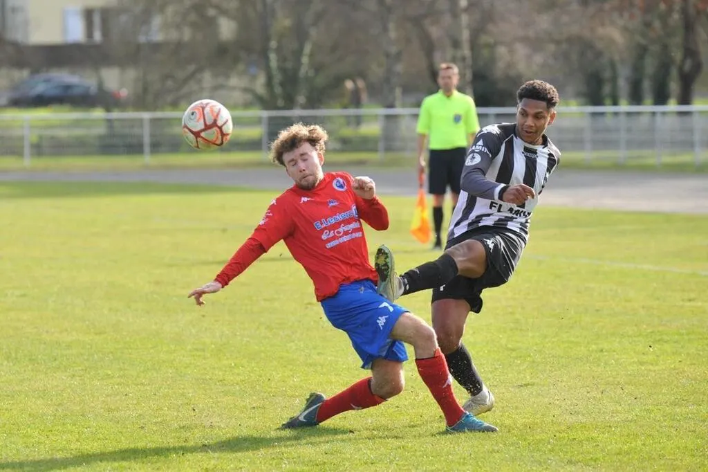 R1. BasseGoulaine s’incline lourdement face à ChâteauGontier (03