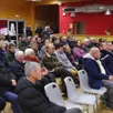 photo  les tressonnais très attentifs au discours municipal. 