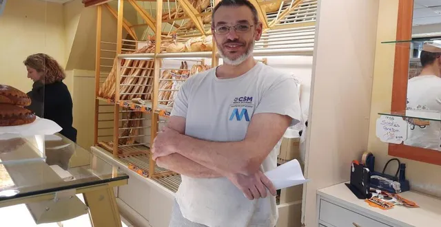 photo  guillaume lamouche craint de devoir mettre la clef sous la porte. lundi 30 janvier, il a pris la parole lors du conseil municipal.  &copy;  ouest-france 