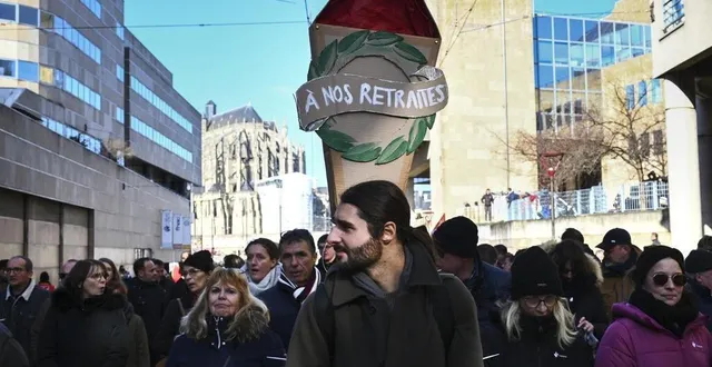 photo  au troisième jour de mobilisation, ce mardi 7 février 2023, avenue pierre-mendès-france.  &copy;  le maine libre – denis lambert 