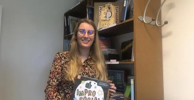 photo  éloïse besnard accueille les professionnels et les associations à la pédagothèque, pour qu’ils puissent choisir des outils afin de mener à bien la prévention santé.  &copy;  ouest-france 