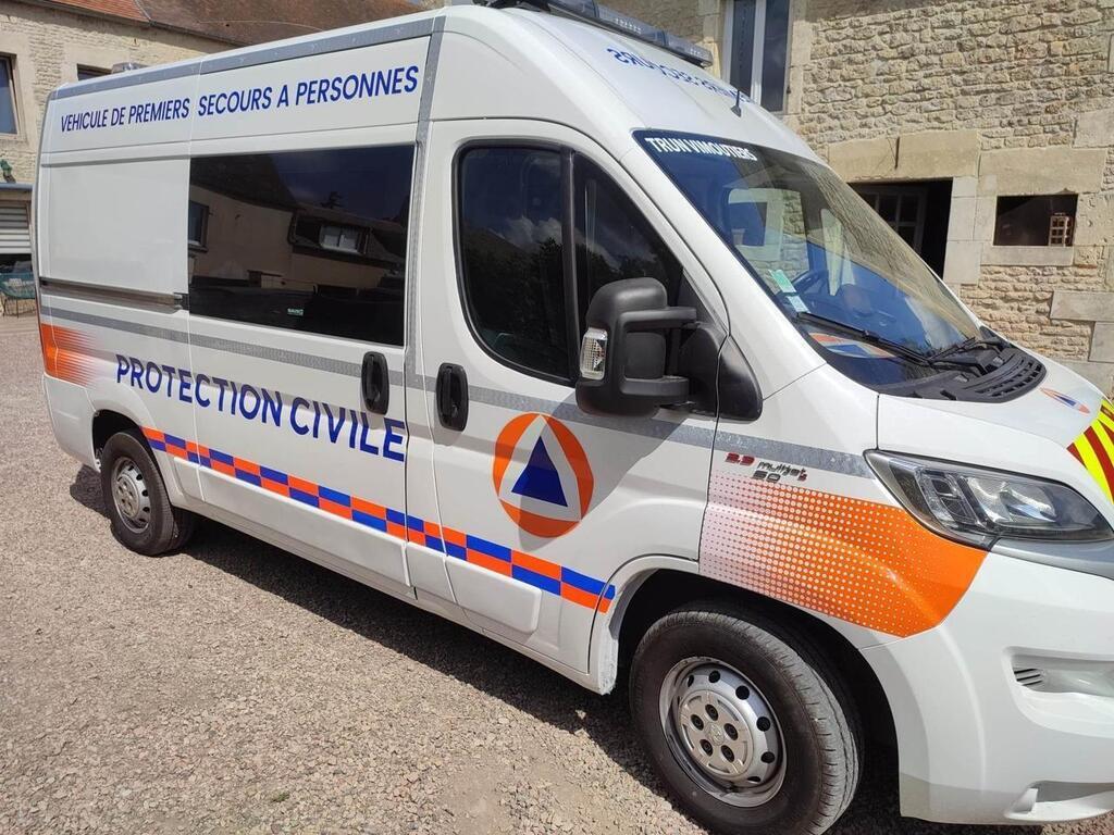 Biganos : une nouvelle ambulance pour la Protection civile