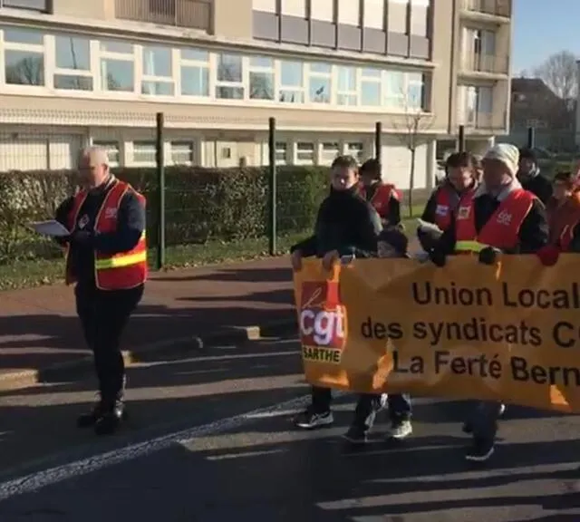 photo manifestation à la ferté-bernard ce samedi 11 février avec 284 participants.  ©  photo le maine libre
