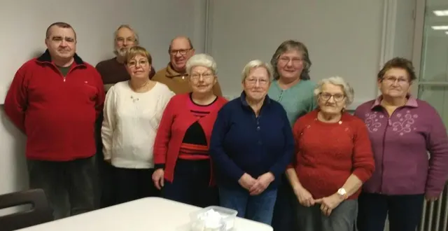 photo  le bureau cantonal avec à gauche le président bourgoin.  &copy;  le maine libre 