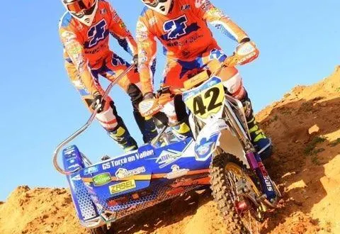 photo  les luartais arthur et maxime leproust, peuvent profiter de leur passion à fond en finançant l’ensemble de leurs dépenses liées au side-car en compétition.  &copy;  le maine libre 