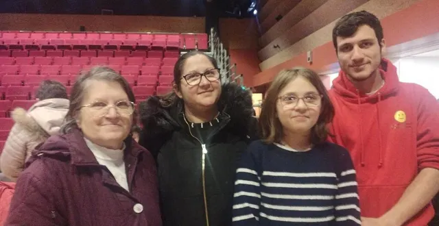 photo  isabelle fouquet et sa famille, sont parmi les premiers bénéficiaires de l’association happy, fondée à loué (sarthe). l’association récupère des invendus de magasins pour en faire des colis de produits frais, destinés à des foyers qui ont des difficultés à faire leurs courses.  &copy;  ouest-france 