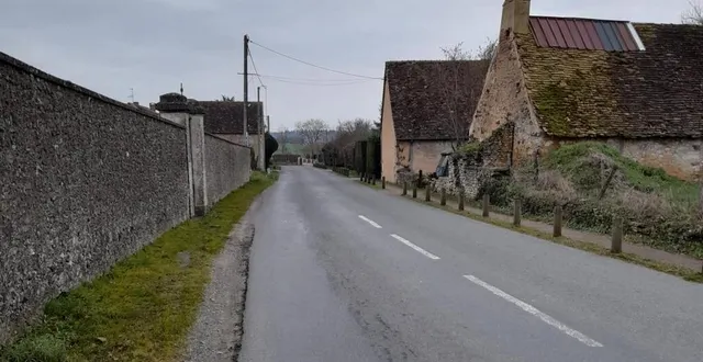 photo  la route de louplande va faire l’objet de travaux de voirie et d’éclairage public.  &copy;  le maine libre 