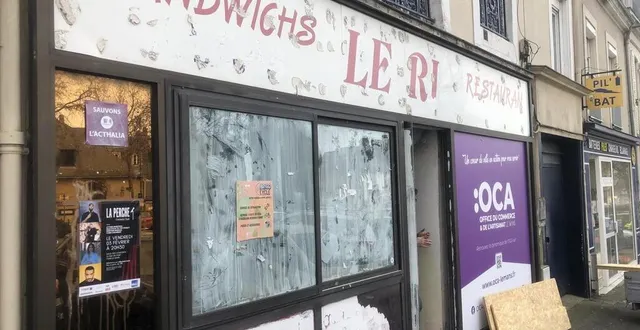 photo  fermé depuis de nombreuses années, le kebab de la place de l’éperon pourrait reprendre vie d’ici à l’été.  &copy;  le maine libre 