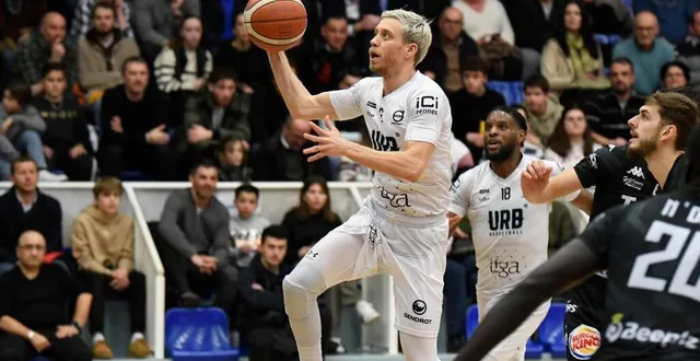 photo  sébastien cape et les rennais ont rendez-vous à challans, ce mardi.  &copy;  photo : jocelyne régent 