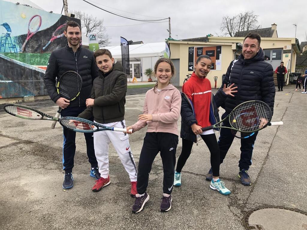 Pour lOpen Super 12 à Auray, ces petits champions de tennis viennent du  monde entier . Sport - Pontivy.maville.com