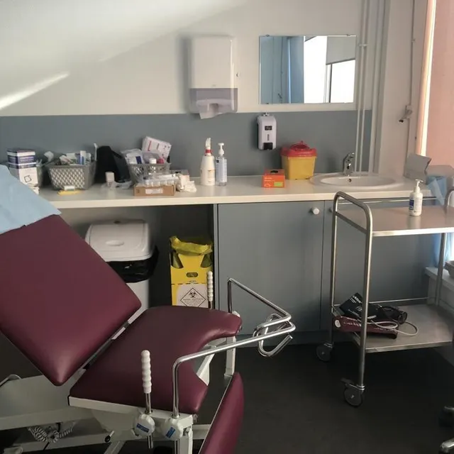 photo l’extension du centre municipal de santé olympe-de-gouges au mans (sarthe) permet la mise en place de bureaux plus adaptés.  ©  ouest-france