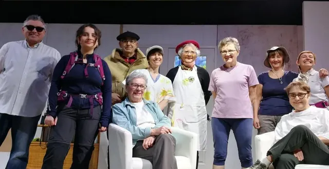 photo  les acteurs de la damignienne comédie au « paradis ».  &copy;  ouest-france 