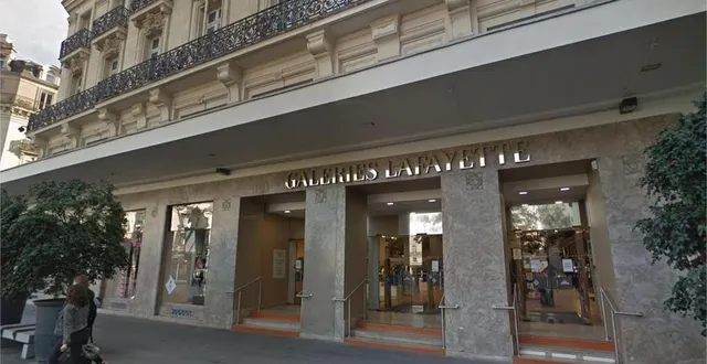 photo  le magasin des galeries lafayette d’angers ne fait pas partie des établissements concernés par la procédure de sauvegarde.  &copy;  archives ouest-france 